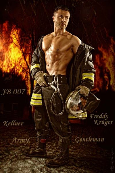 Stripper als Feuerwehrmann